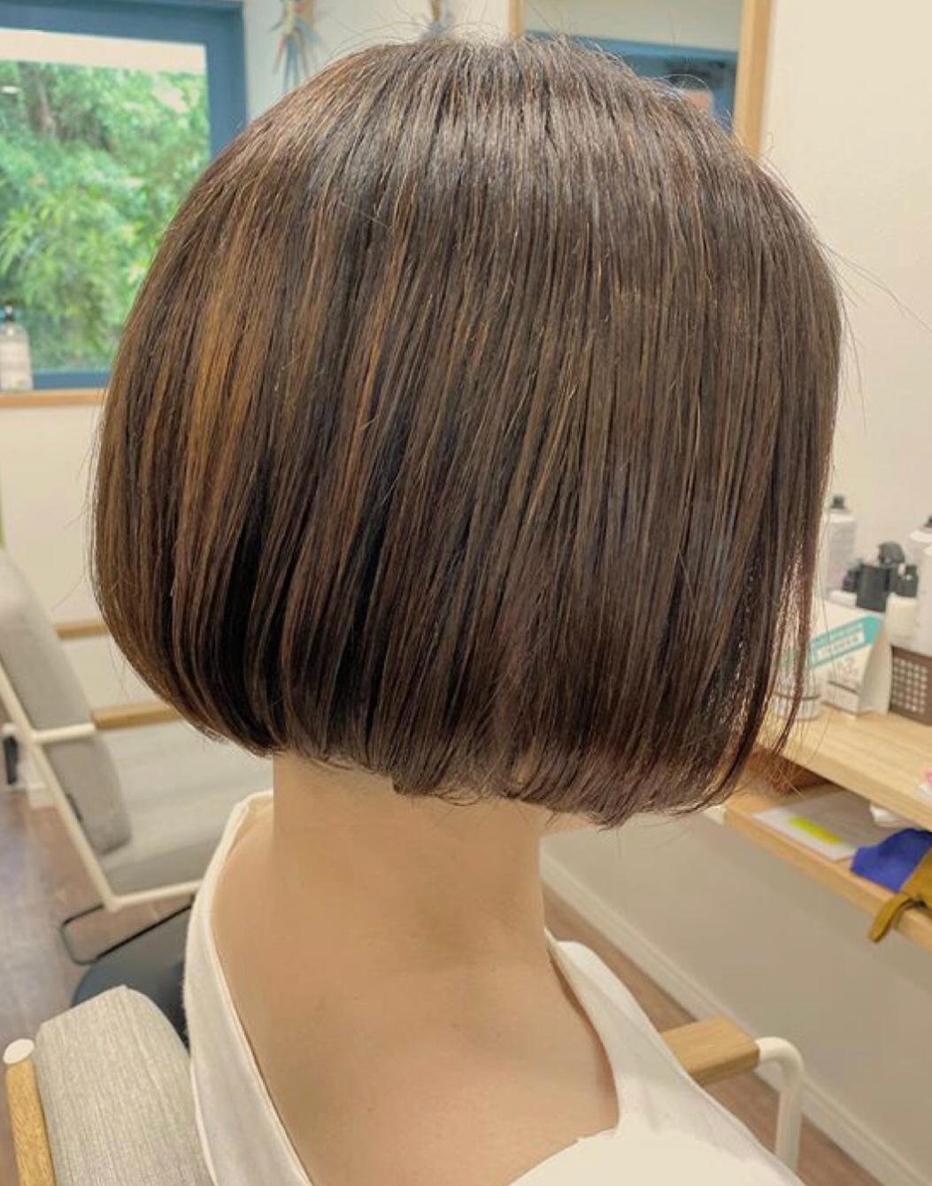 作品參考 / 最新消息:全店定時消毒, 空間寬闊, 安心享受髮型服務 ❤